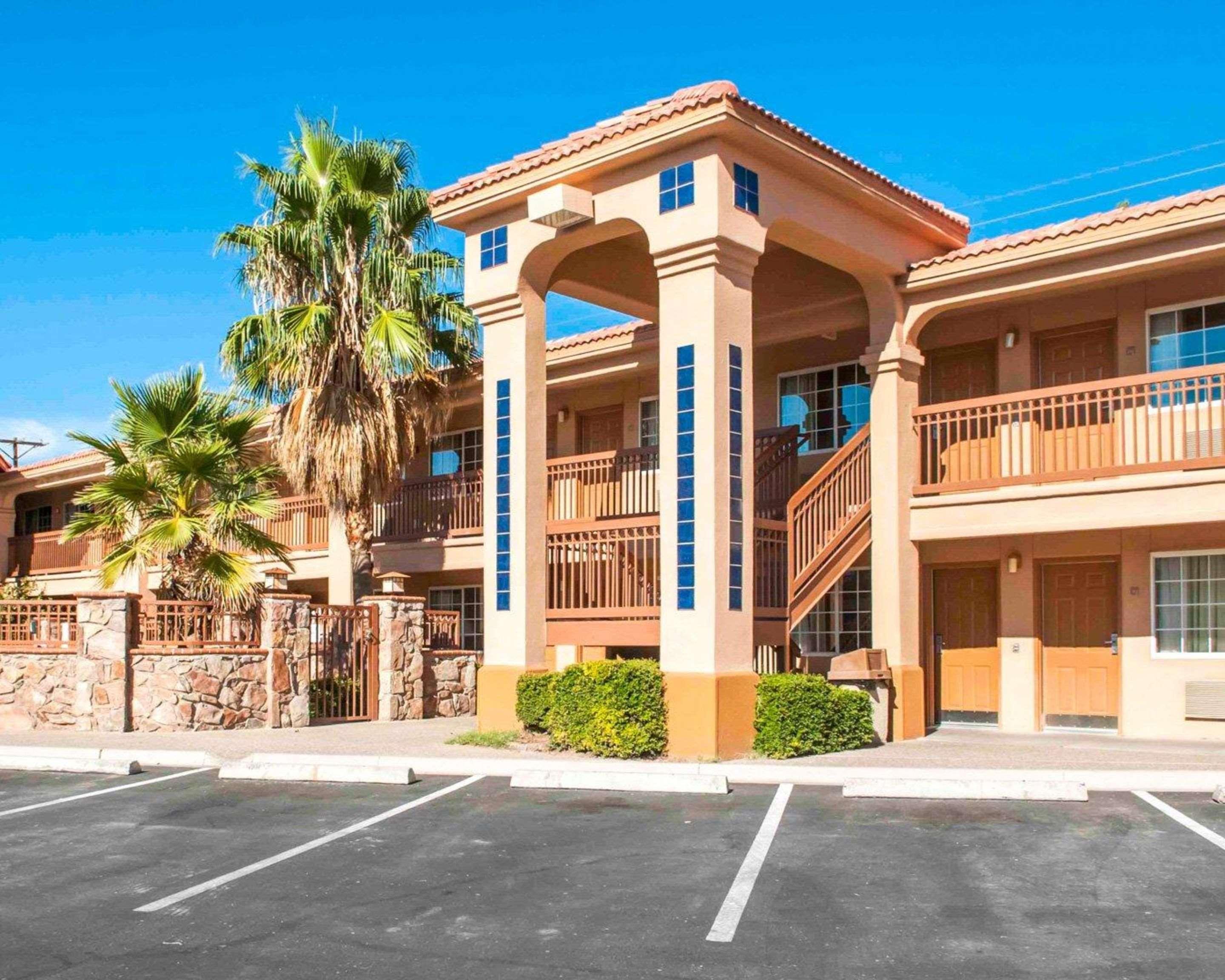 Quality Inn & Suites Las Cruces - University Area Bagian luar foto