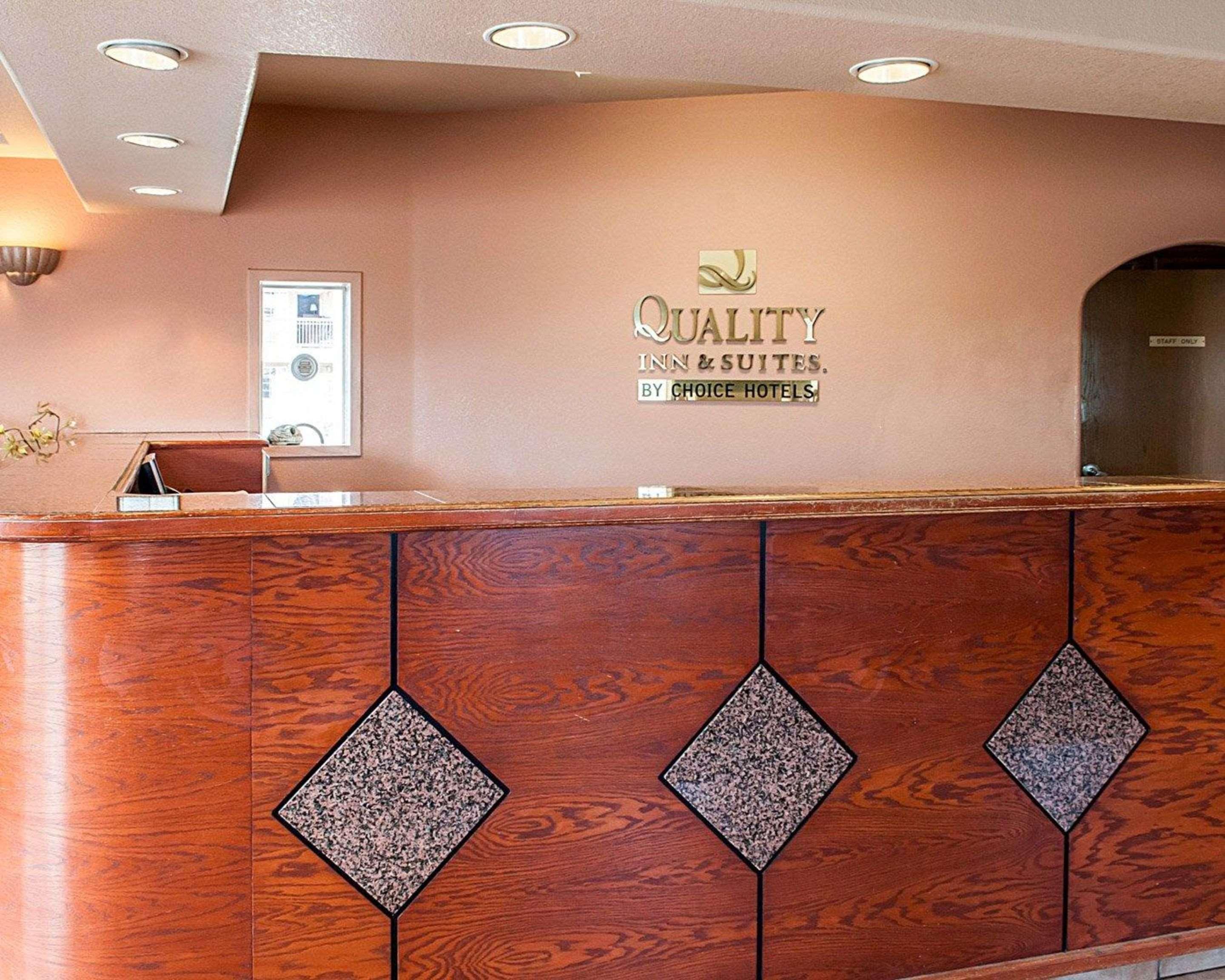 Quality Inn & Suites Las Cruces - University Area Bagian luar foto