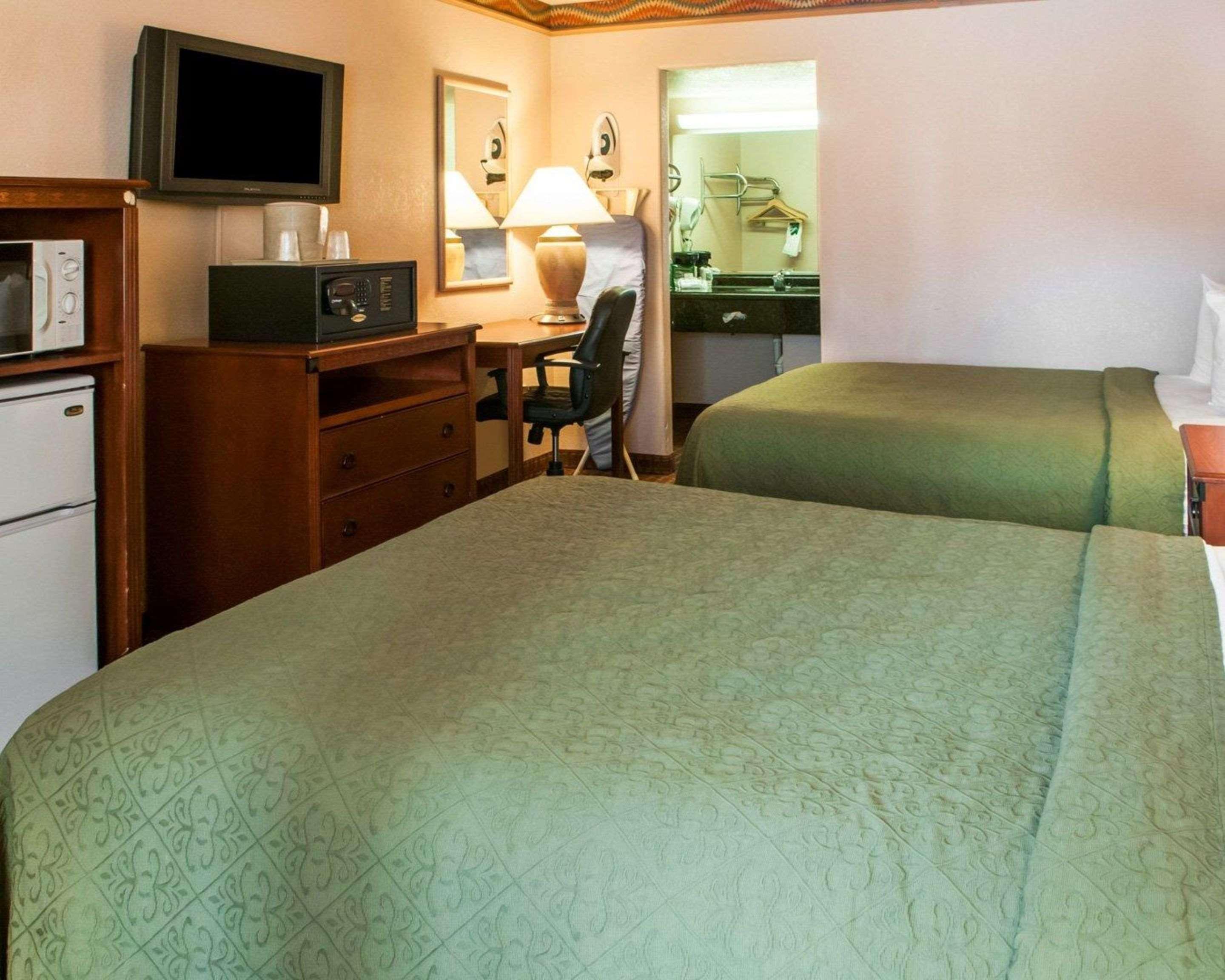Quality Inn & Suites Las Cruces - University Area Bagian luar foto