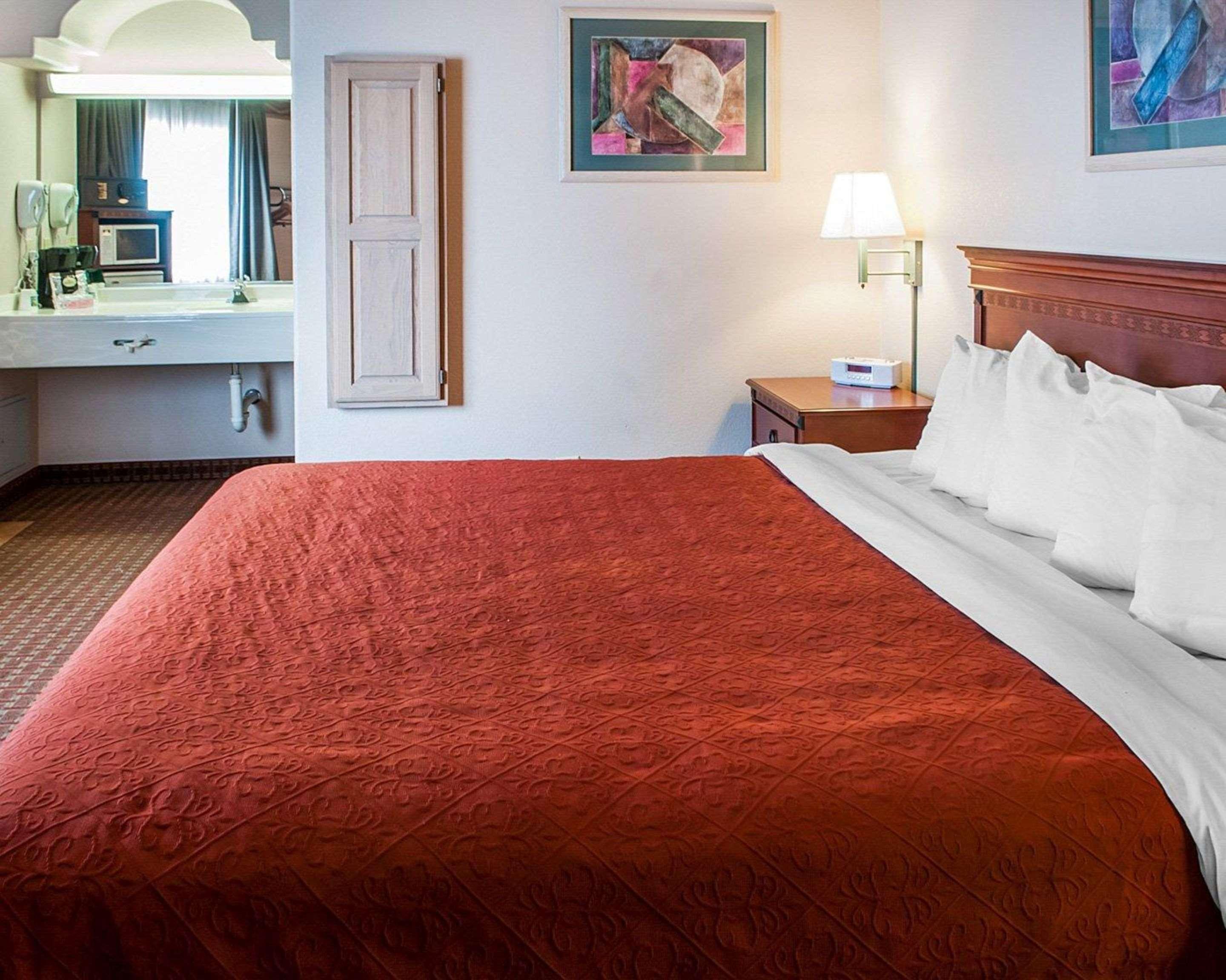 Quality Inn & Suites Las Cruces - University Area Bagian luar foto