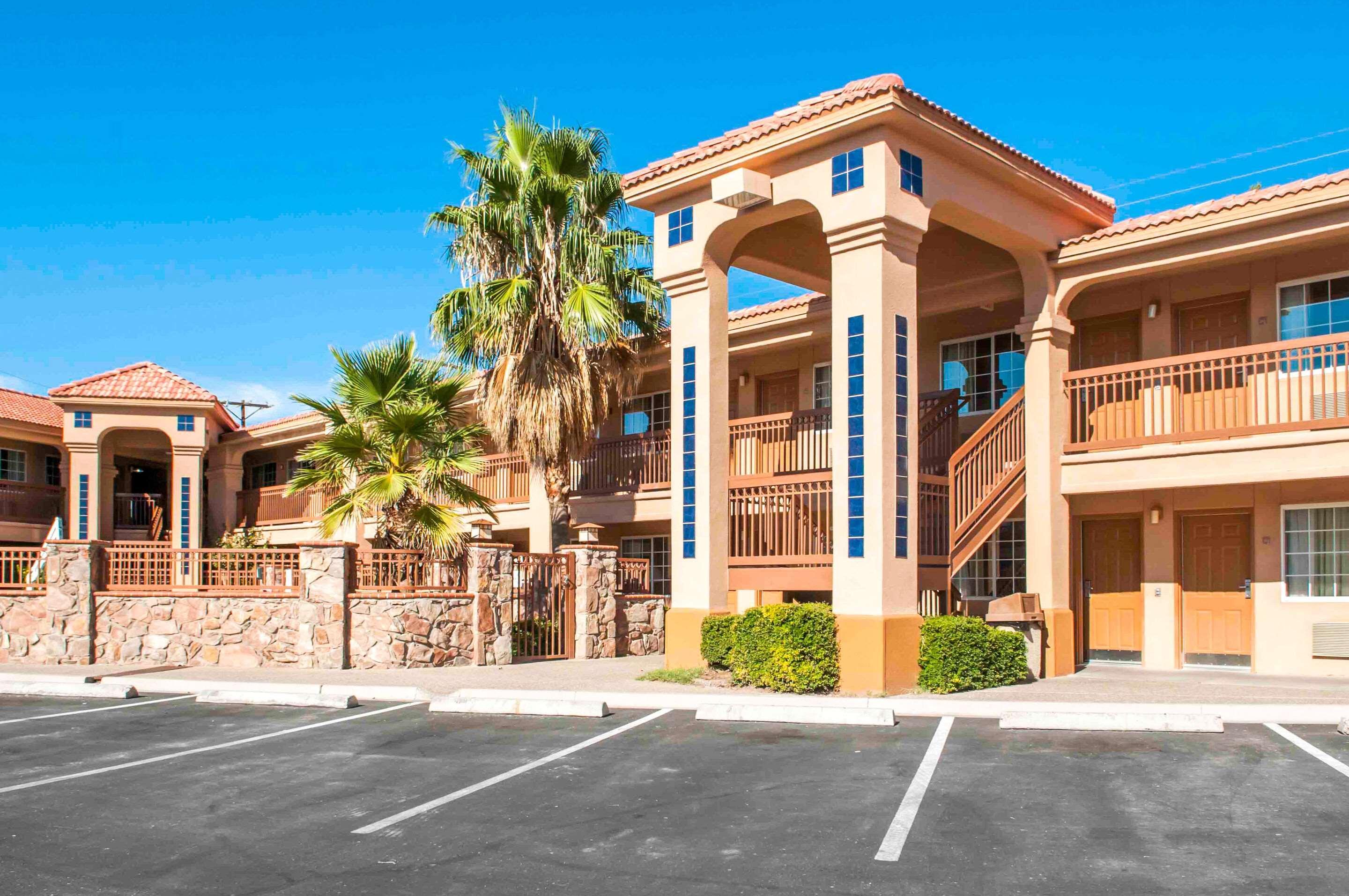 Quality Inn & Suites Las Cruces - University Area Bagian luar foto