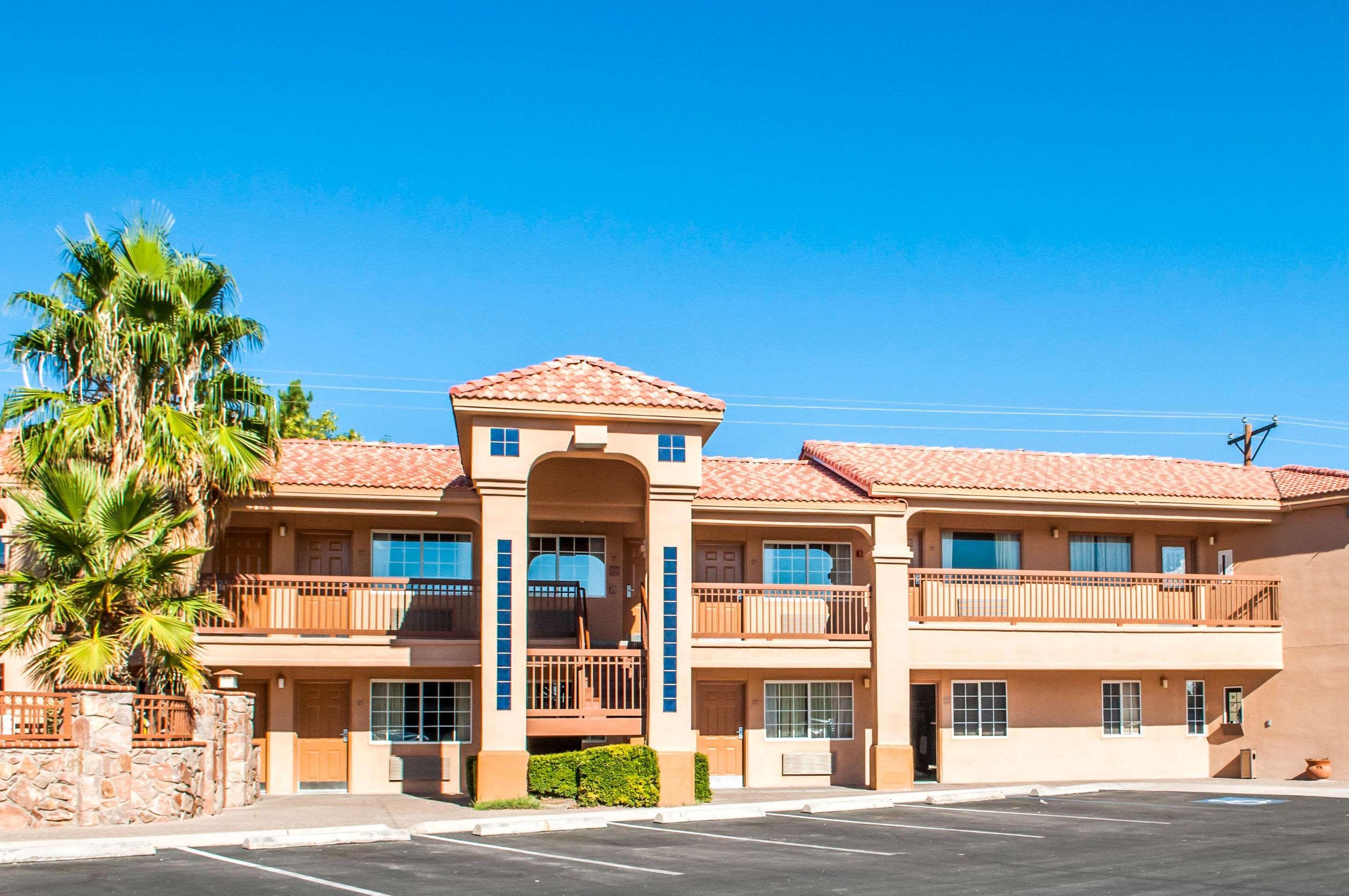 Quality Inn & Suites Las Cruces - University Area Bagian luar foto