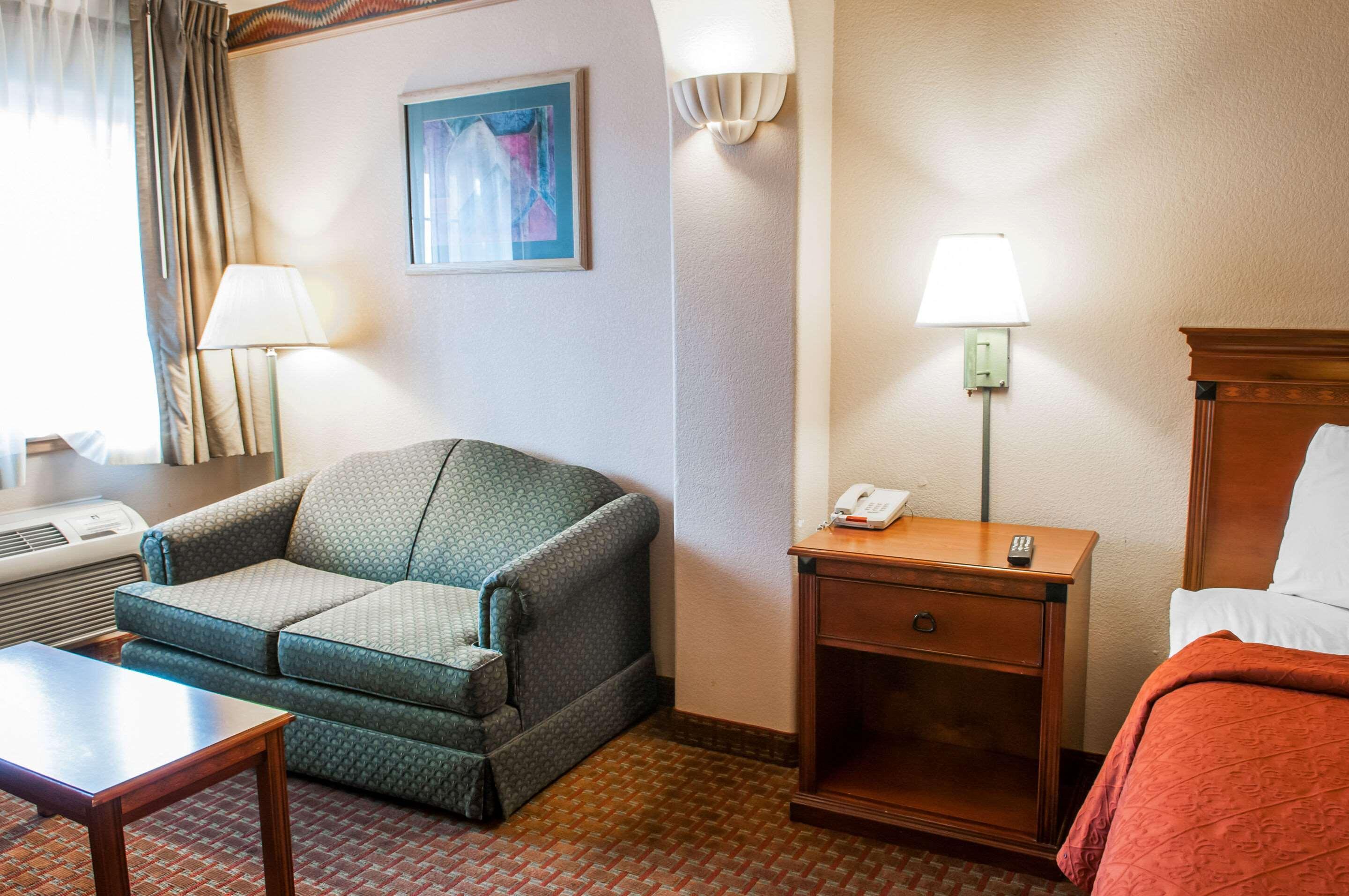 Quality Inn & Suites Las Cruces - University Area Bagian luar foto