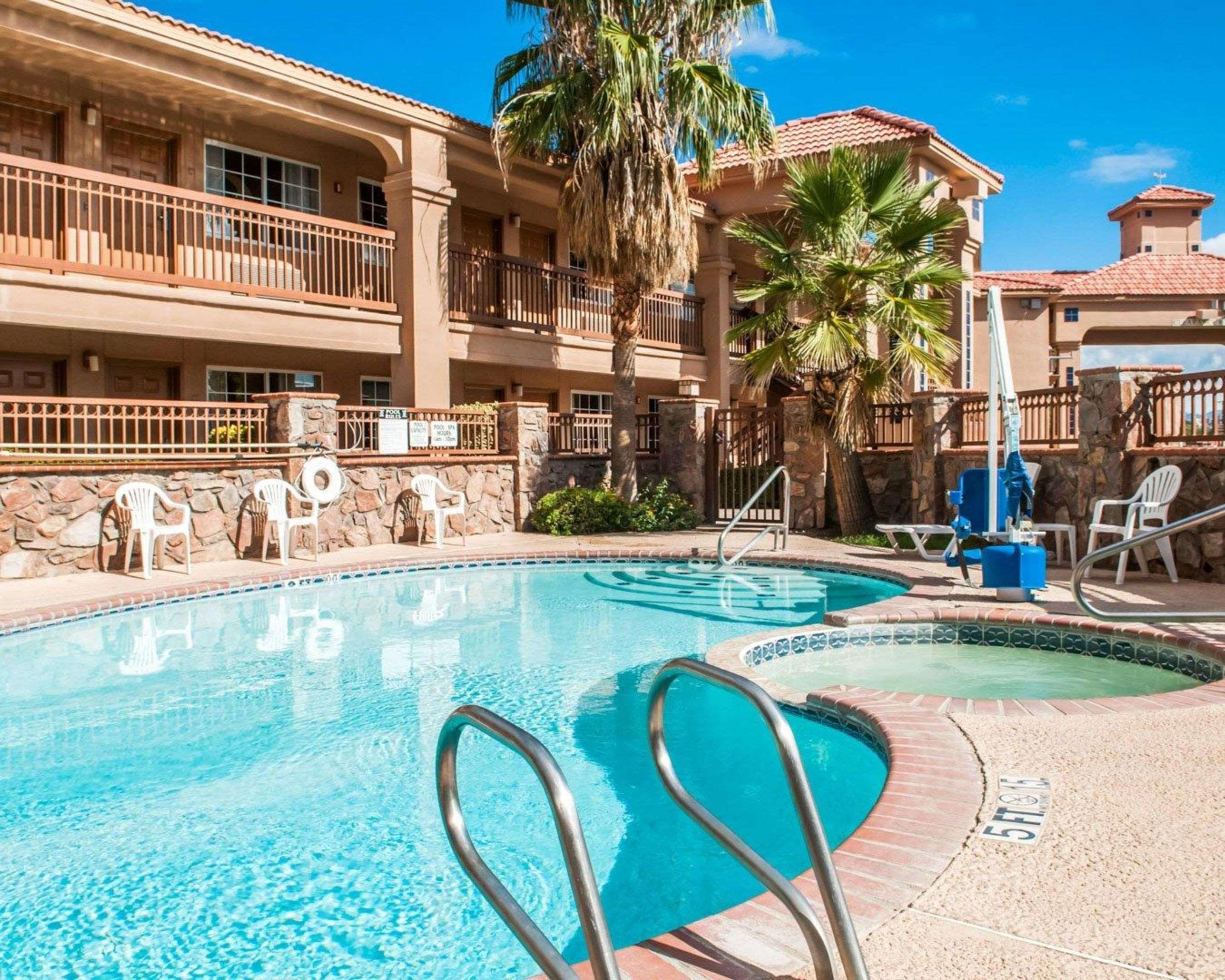 Quality Inn & Suites Las Cruces - University Area Bagian luar foto